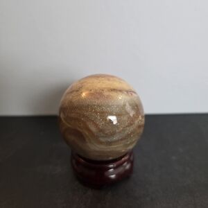Elegant Brown Marble Sphere Decor